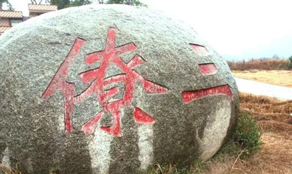 在我國(guó)傳統(tǒng)文化中，名字不單單是代號(hào)這么簡(jiǎn)單，更是表達(dá)了父母對(duì)孩子的愛(ài)意與期盼。對(duì)于孩子名字的講究，不但要好聽(tīng)還要有很好的寓意，下面我們看看有哪些名字更別致、更有內(nèi)涵，希望能幫到大家。