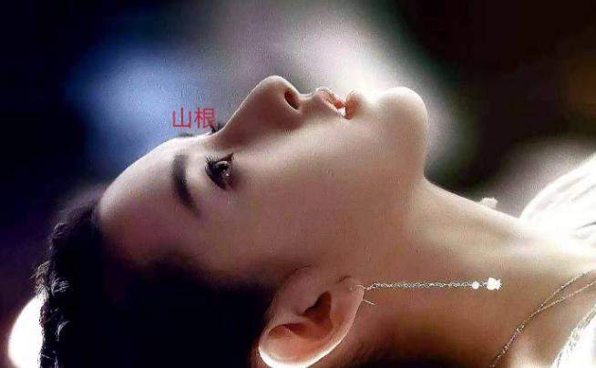 所謂面相學(xué)就是人臉?biāo)憩F(xiàn)出的景象，能通過面部特征來論證人的運(yùn)勢情況，是一門極其復(fù)雜而又神奇的一門學(xué)科。歷史悠久，最早在西方古希臘時期出現(xiàn)，延續(xù)至今。下面我們看看哪些面向反映出一個人的運(yùn)勢不佳吧