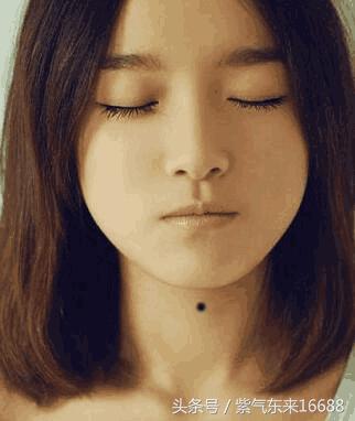 痣相圖解：女人脖子上有痣圖解